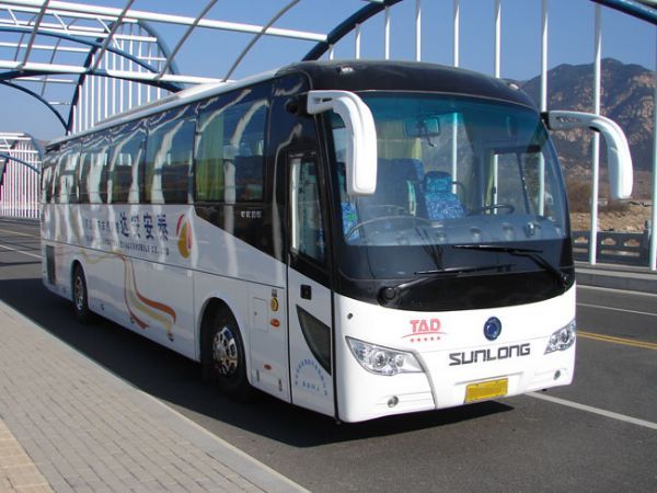 在高速公路上開(kāi)車(chē)需要注意哪些？